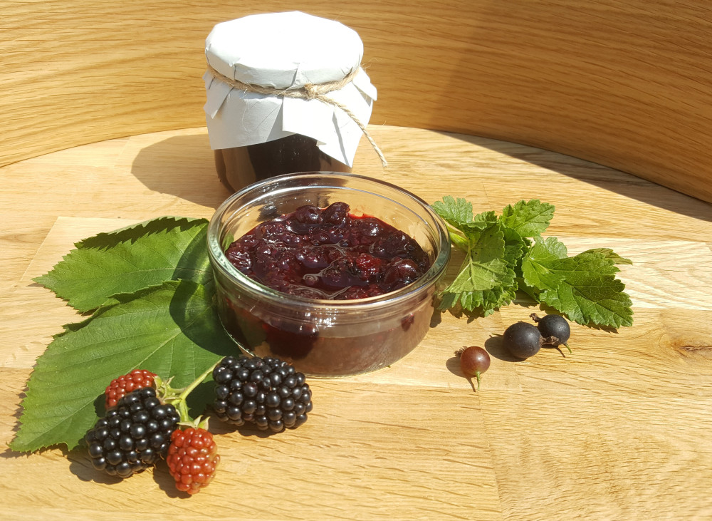 Gem de mure si coacaze